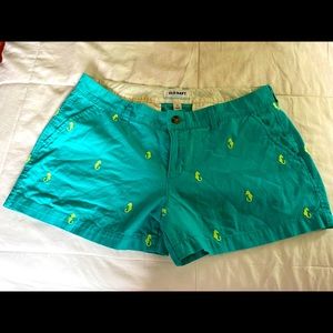 Shorts with seahorse details
